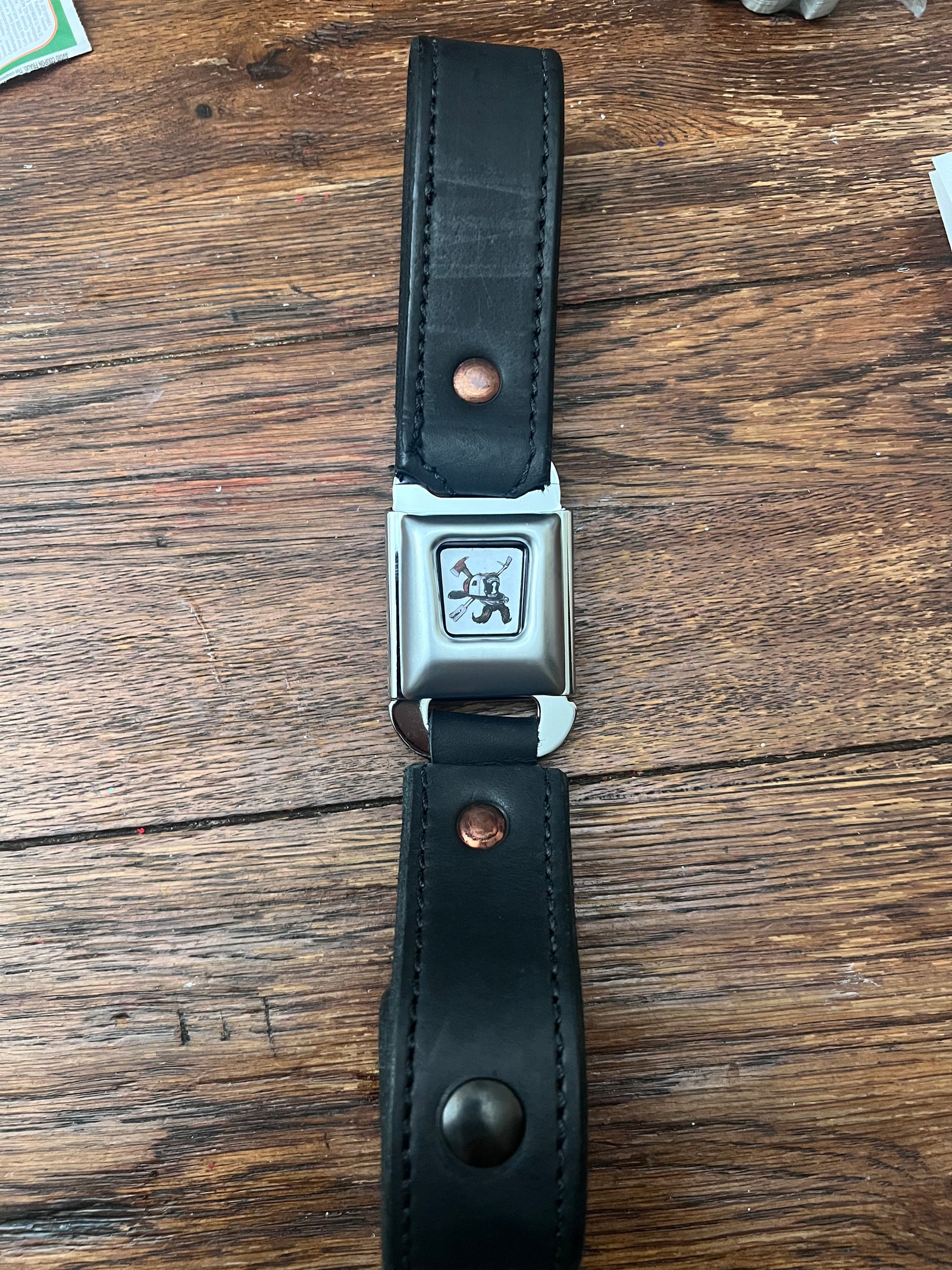 Box Light holder with Seatbelt release - Leatherhead Concepts